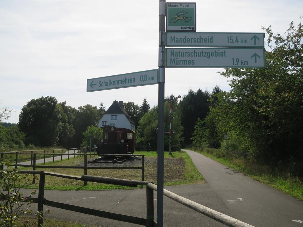 Ferienwohnungen Haus Hinneres Schalkenmehren Exteriör bild